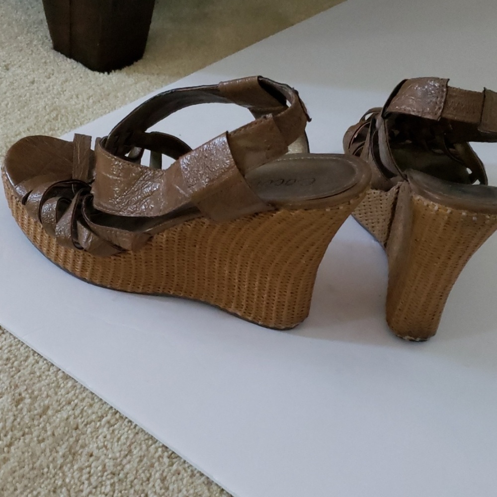 Shoes - Picture 2 of 2